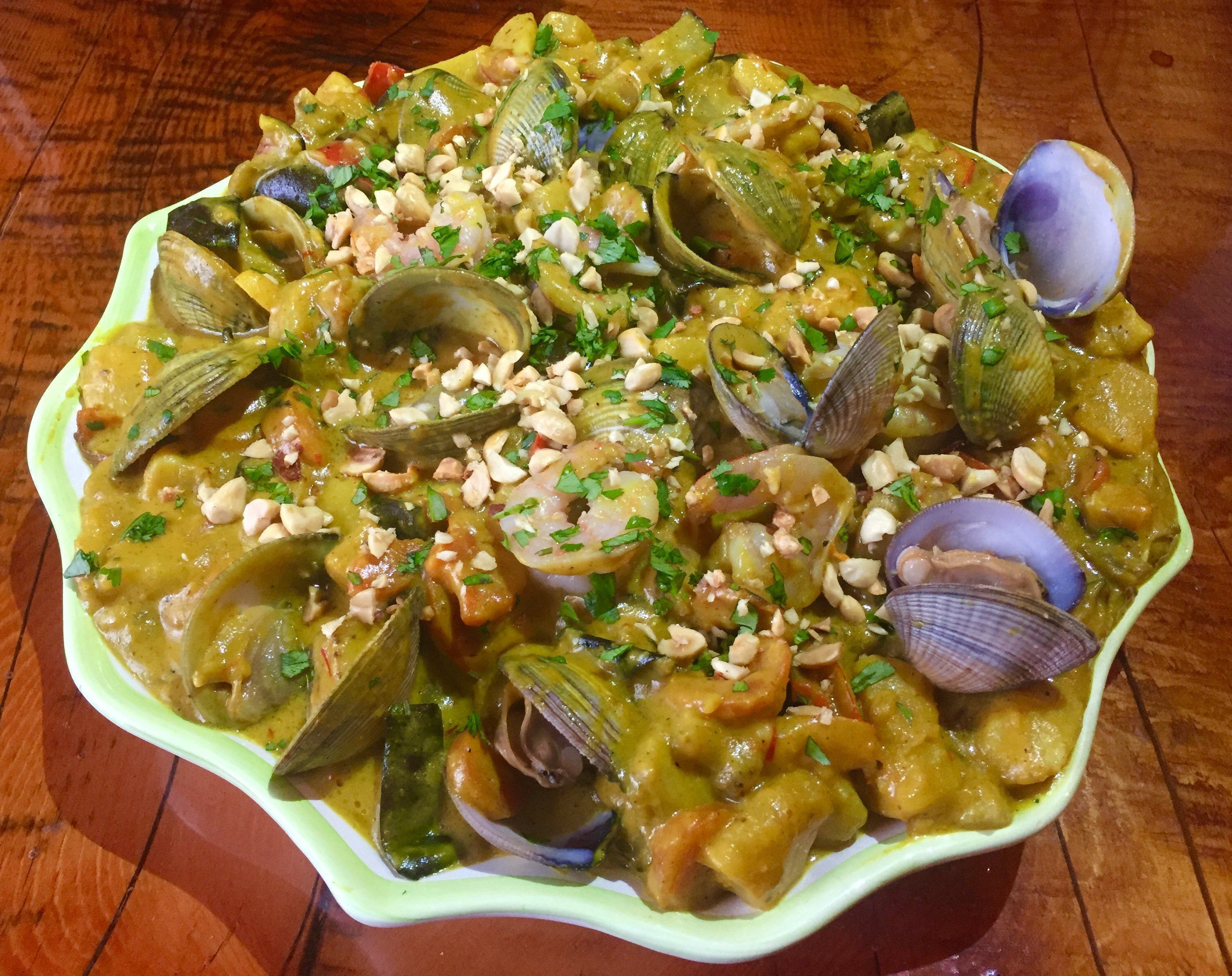 Saffron Curry with Shrimp and Clams